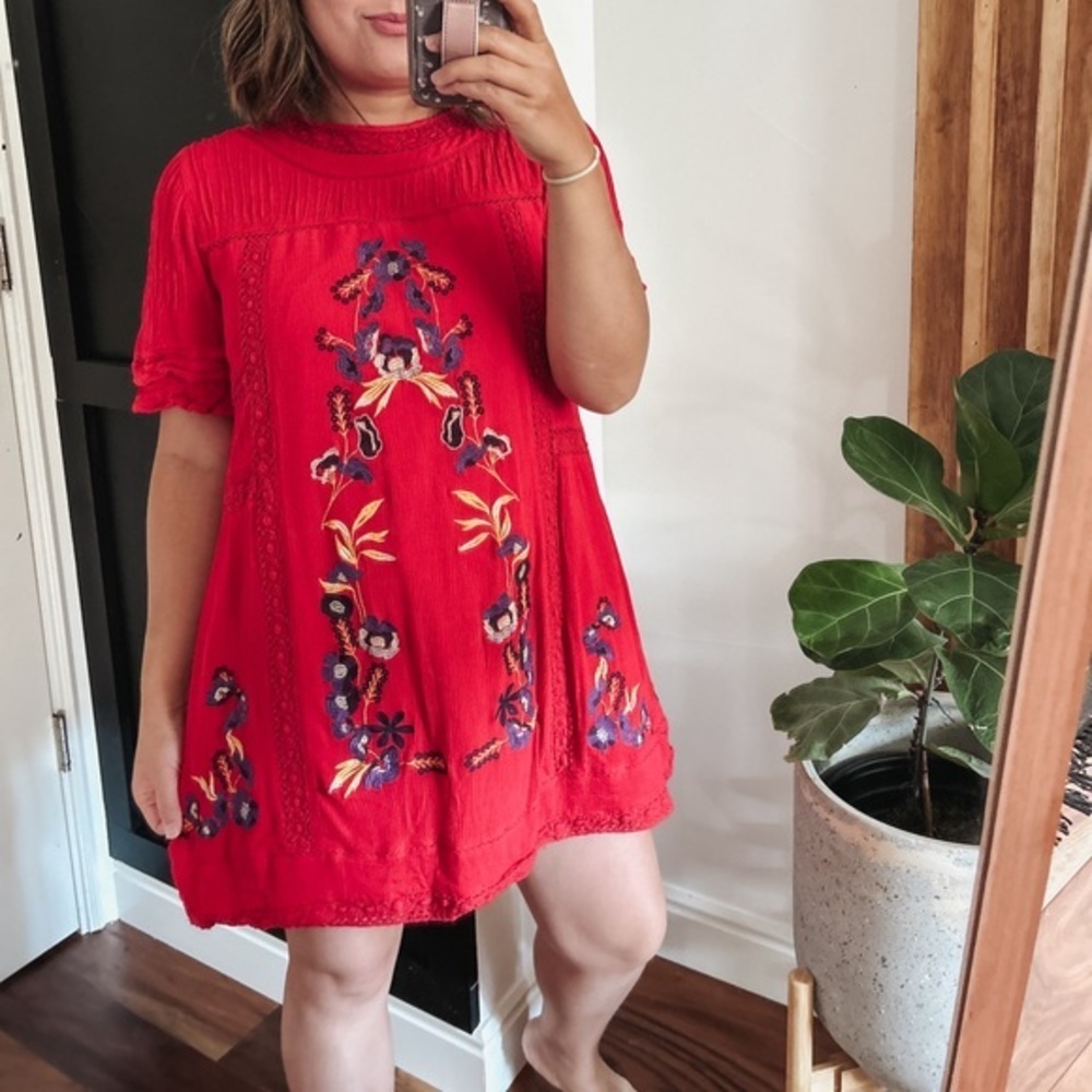 Stradivarius Midi Embroidered Bodo Dress. Sz M